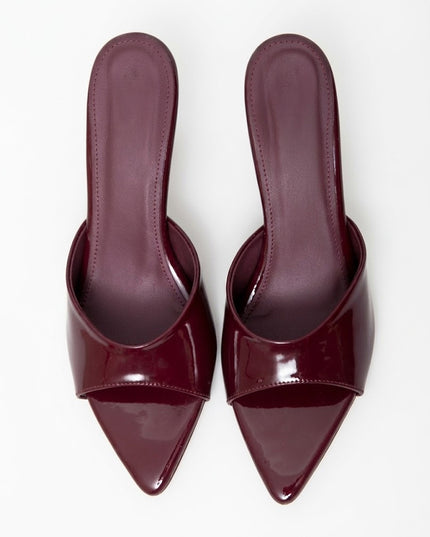 Sandalia mule de tacon bajo burgandy