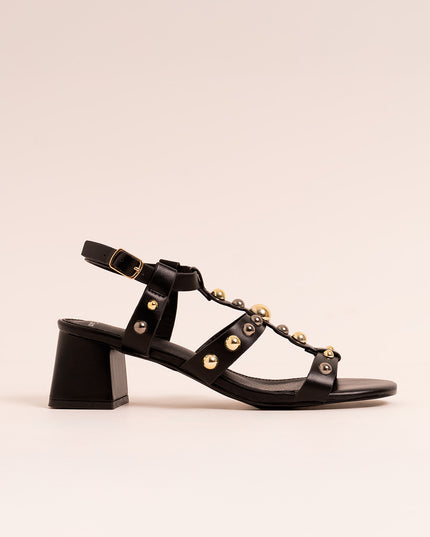 Sandalia con detalle metalico