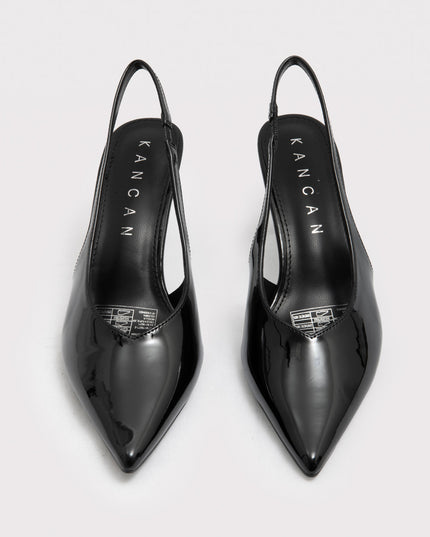 Stilettos en charol negro de tacón medio