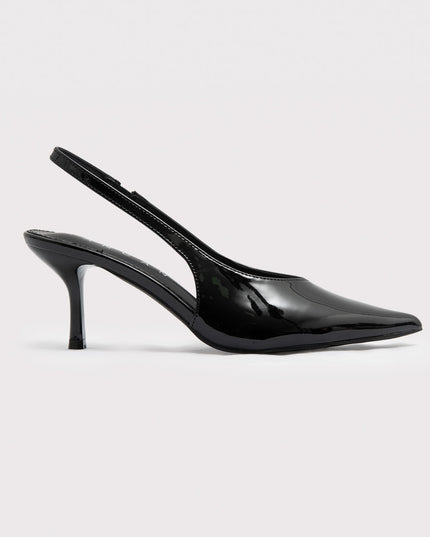 Stilettos en charol negro de tacón medio