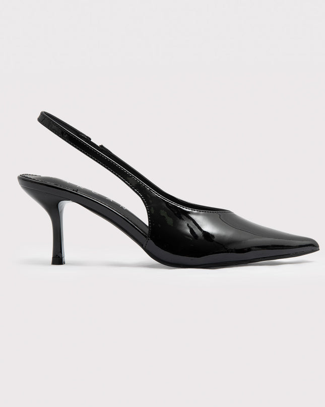 Stilettos en charol negro de tacón medio
