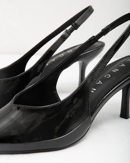 Stilettos en charol negro de tacón medio