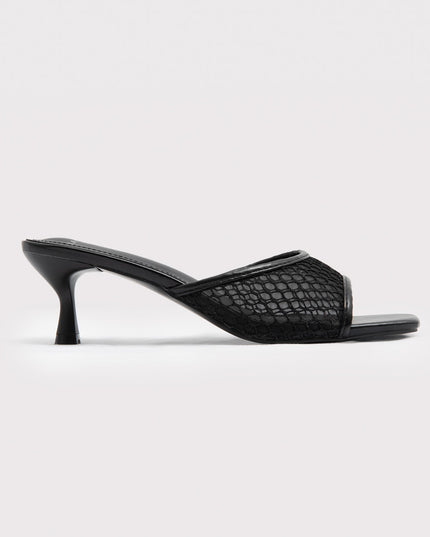 Sandalia tacón medio con detalle mesh negro