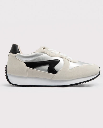 Tenis Retro Combinados con Detalles Metálicos