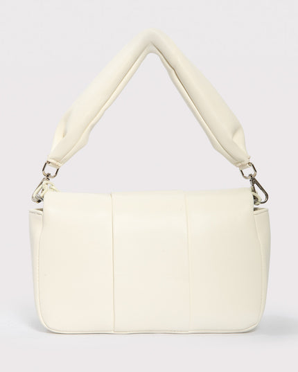Bolso estructurado con cadena decorativa y asa acolchada