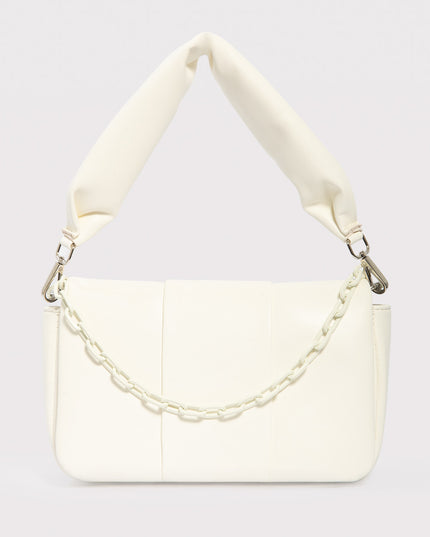 Bolso estructurado con cadena decorativa y asa acolchada