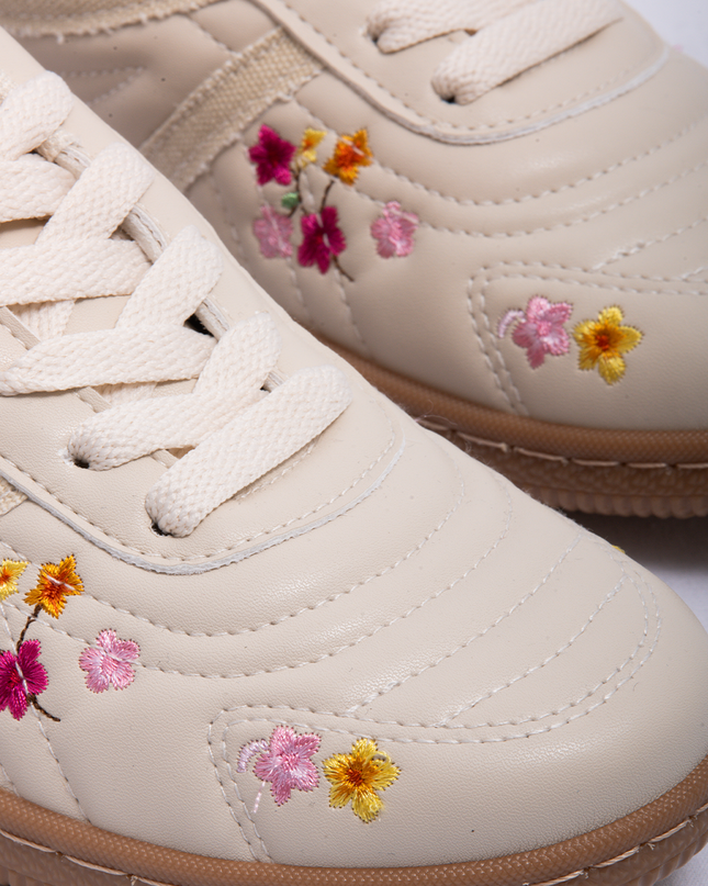 Zapatilla Beige bordado