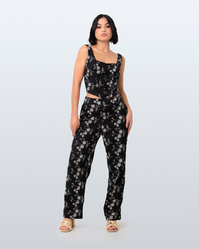 Conjunto negro bordado floral