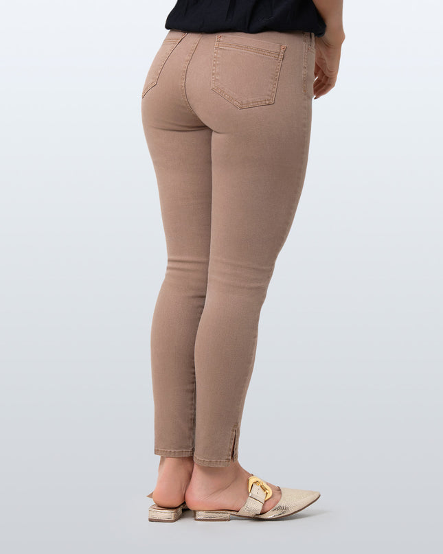 Jean Skinny camel con abertura en bota