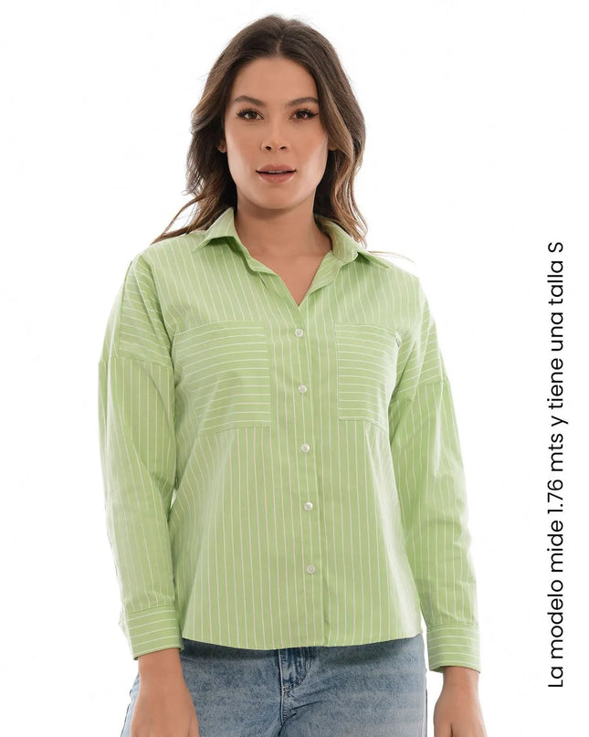 Camisa verde con rayas