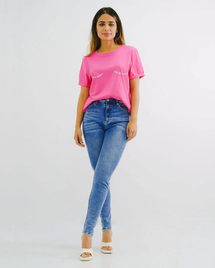 Camiseta Fucsia con cuello redondo