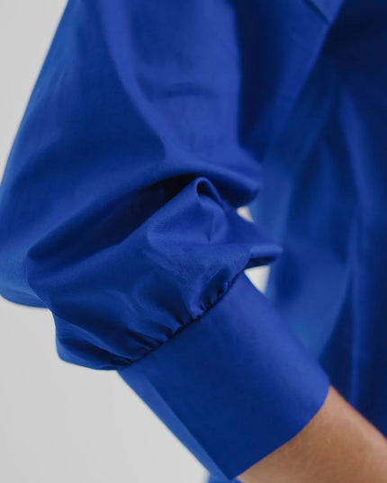 Camisa azul rey