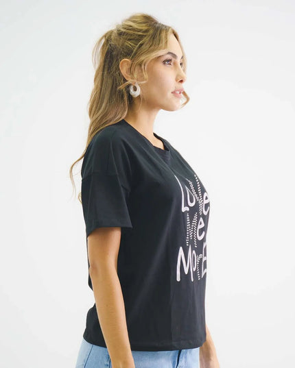 Camiseta negra cuello redondo